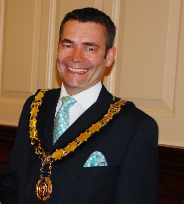 The Mayor of Thame, Cllr Peter Lambert