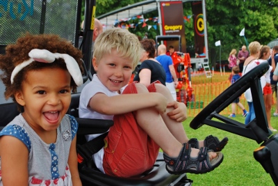 cropped_tractor_cab_kids (400x267)