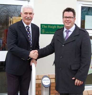 Alan Haigh (left) with John Hampden School's in-coming Head, Mr Hankey