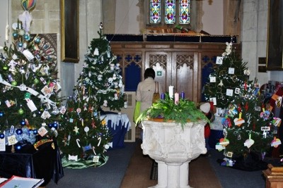 xmas_tree_festival (400x267)